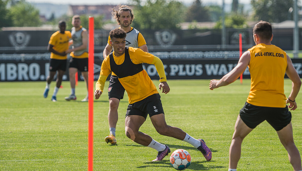 Athletik Und Spielverlagerung | Sportgemeinschaft Dynamo Dresden - Die ...